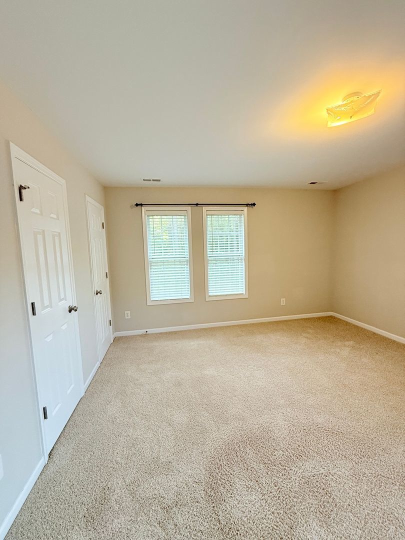 Building Photo - 301 Saranac Ridge Dr