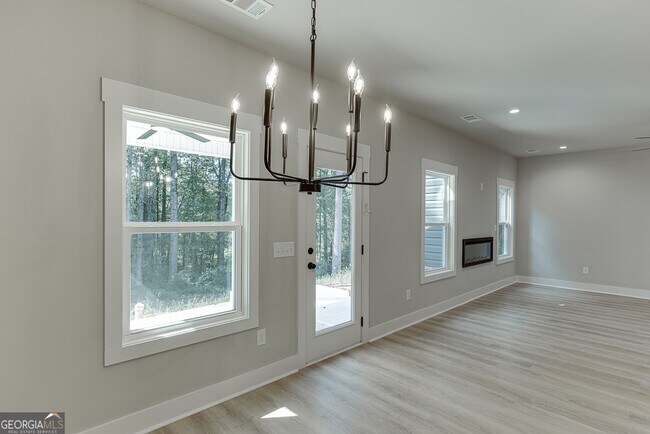 Building Photo - 110 Rains Rd