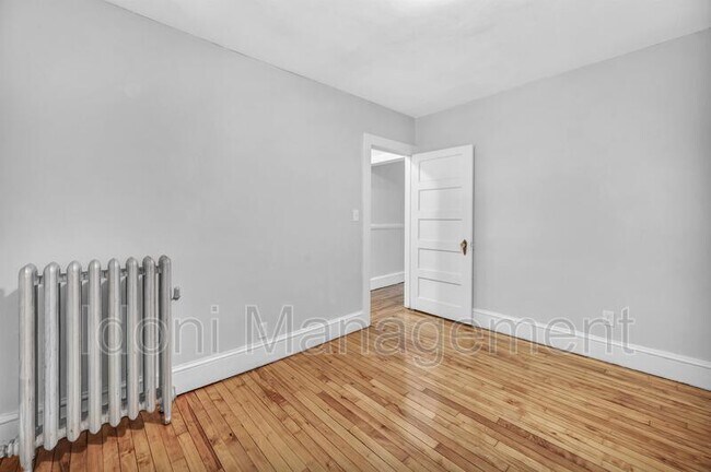 Building Photo - 12 Ridgefield St