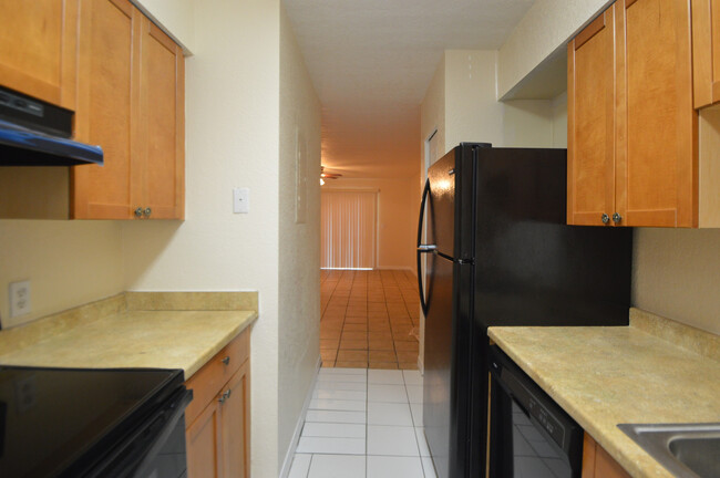 Building Photo - 1 Bed/1 Bath, Ground Floor Condo at Place ...