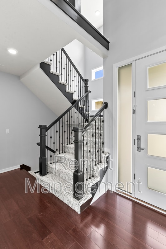 Building Photo - 18765 Larimore St