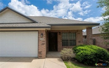 Building Photo - 614 B Karey Dr