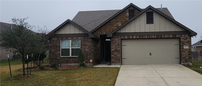 Building Photo - 4015 Dunlap Loop