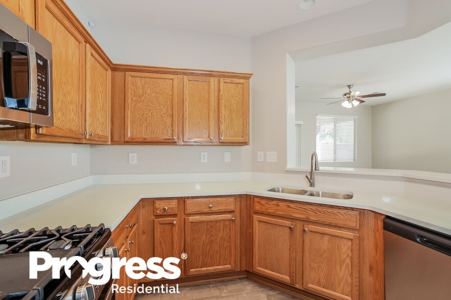 Building Photo - 3844 W Ranier Ct