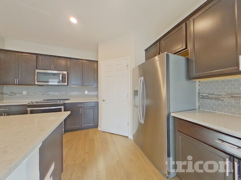 Building Photo - 7405 Fraser Cir