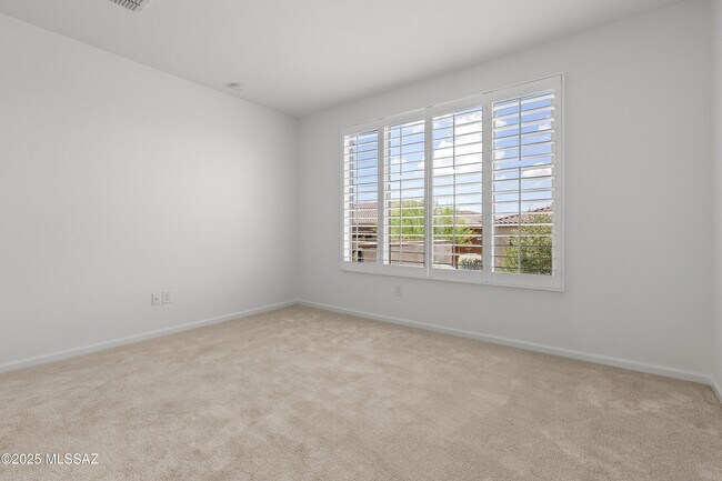 Building Photo - 30732 S Osprey Dr