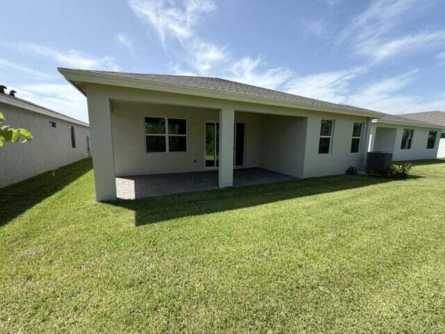 Building Photo - 6560 SE Pk Trce Dr