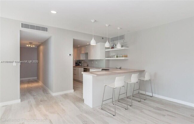 Building Photo - 2451 Brickell Bay Dr