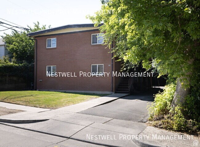 Building Photo - 938 Lowell Ave S