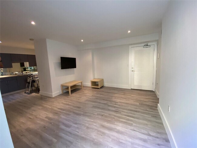 Building Photo - 1308 Drexel Ave