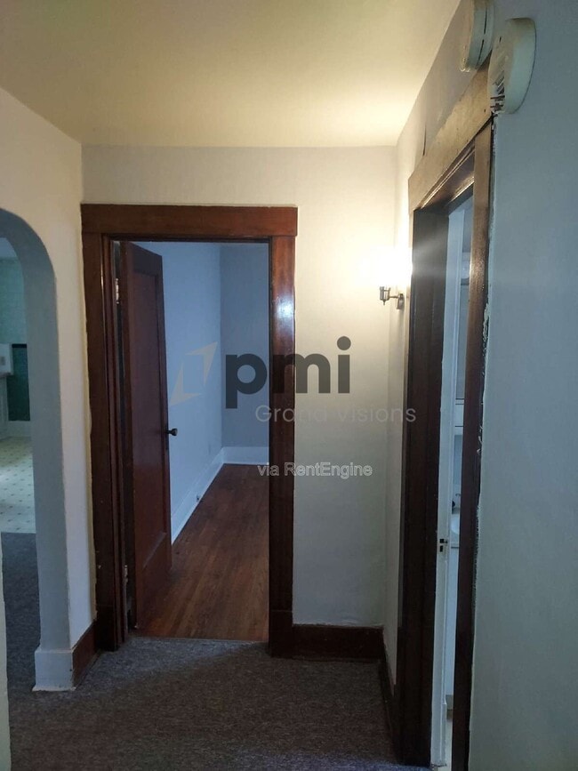 Building Photo - 2143 E Wood St