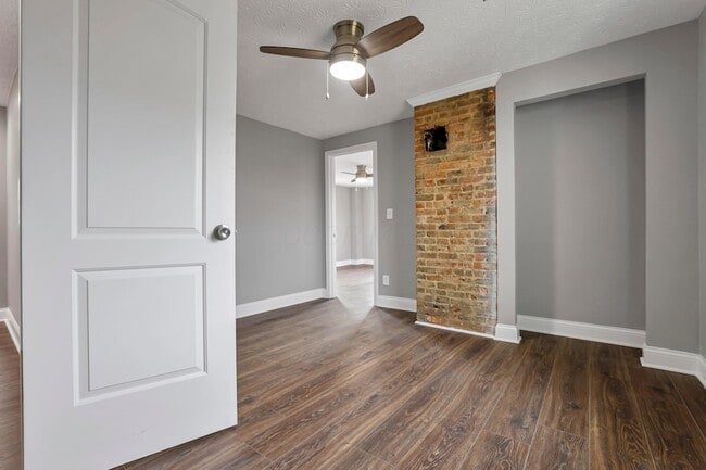 Building Photo - 2089 Lockbourne Rd