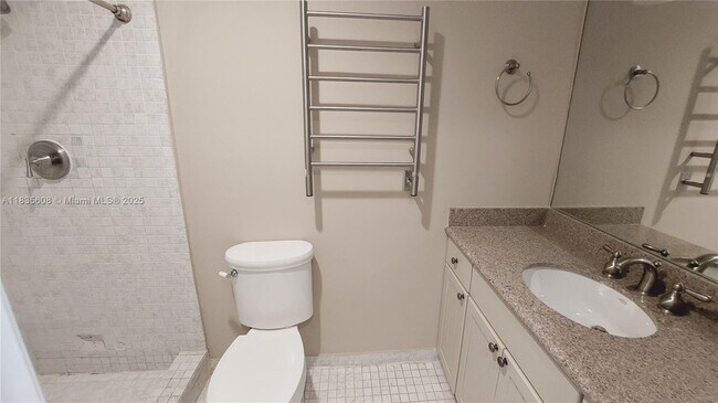 Building Photo - 255 Poinciana Island Dr