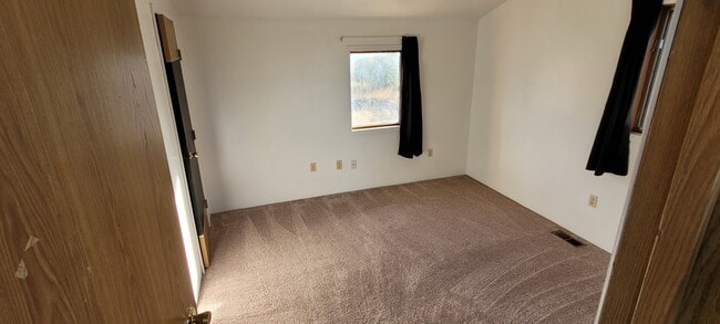 Building Photo - 51075 Kalgin Dr