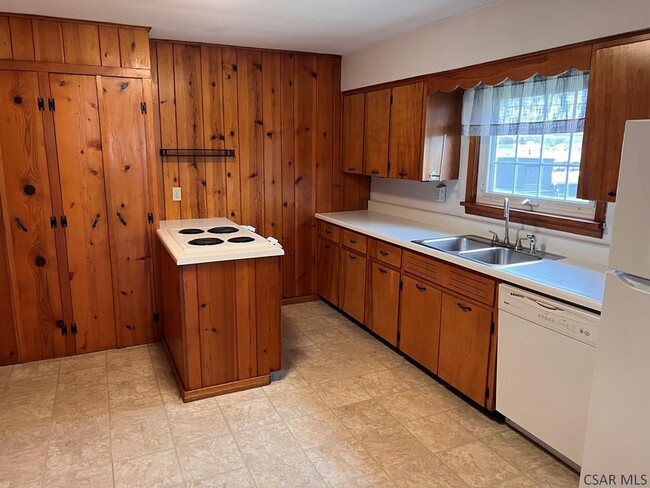 Building Photo - 108 Donald Ln