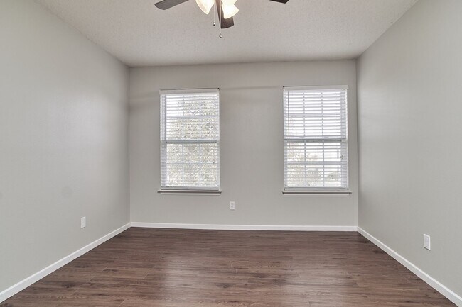 Building Photo - 3 BD/2.5 BA in Fishers!