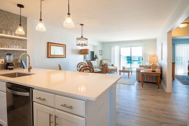 Building Photo - OFF-SEASON FURNISHED MONTHLY RENTAL STARTI...