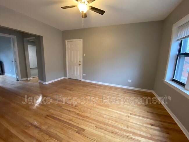 Building Photo - 2916 W 64th St