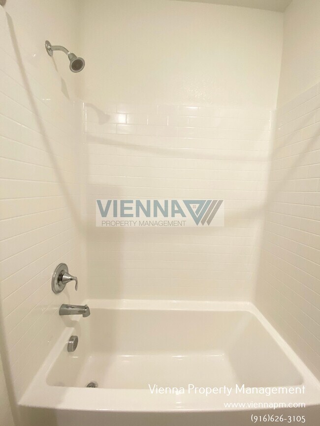 Building Photo - 1052 Essington Ln