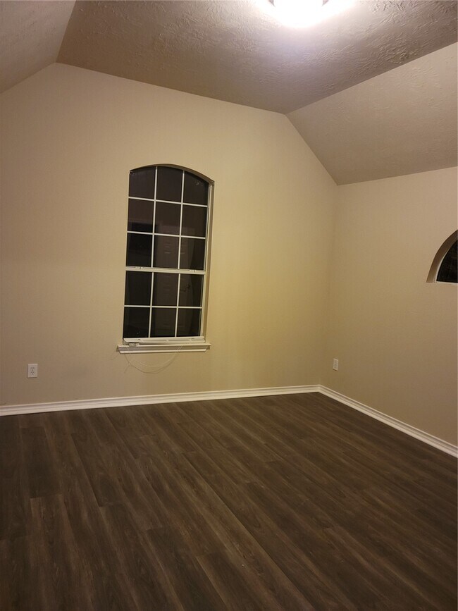 Building Photo - 11134 Sheldon Bend Dr