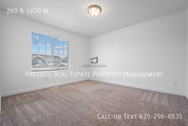 Building Photo - 260 N 1630 W