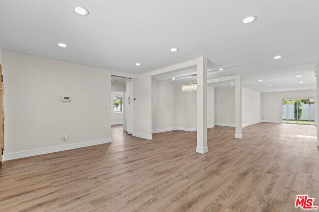 Building Photo - 17332 Bullock St
