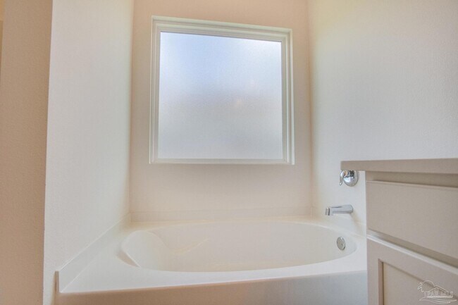 Building Photo - 6625 Sun Tree Cir