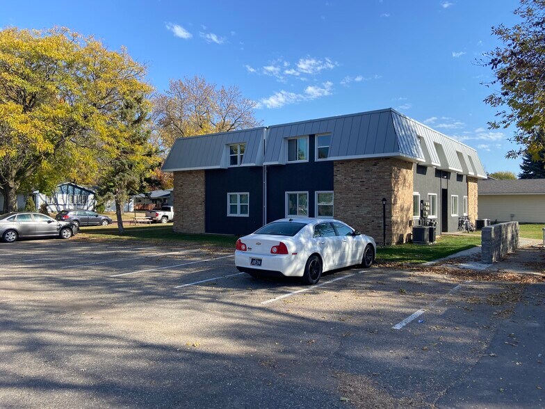 Building Photo - 2219 Marwood Dr