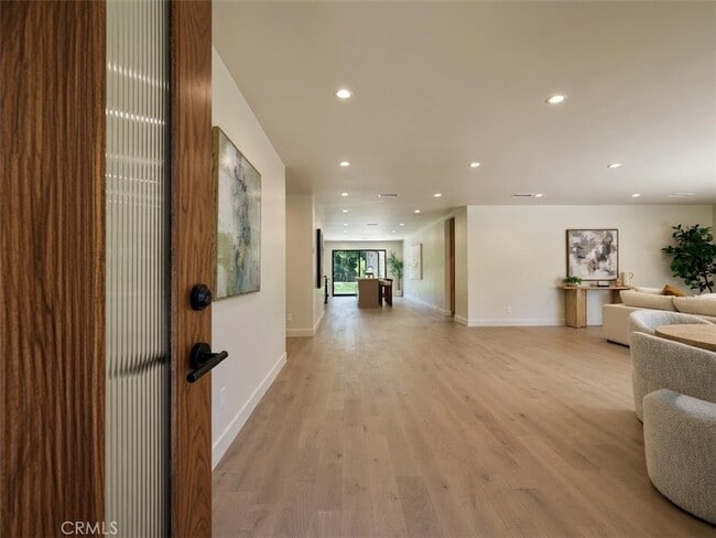 Building Photo - 4819 Genesta Ave