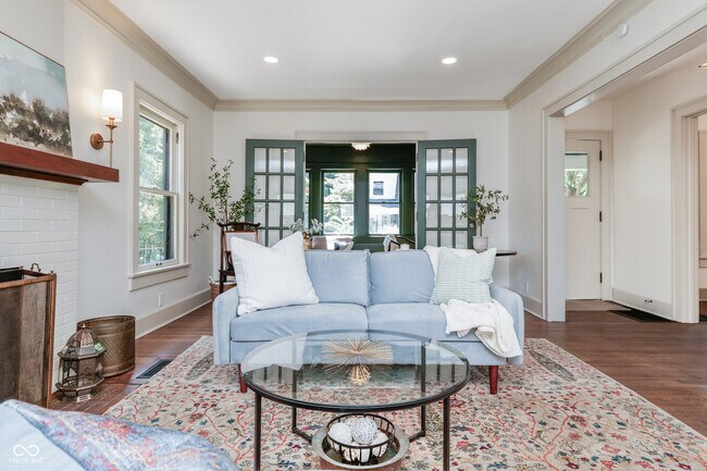 Building Photo - 322 E 37th St