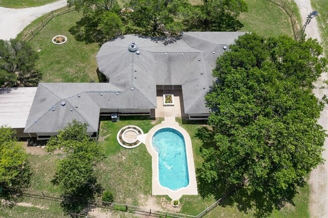 Building Photo - 614 Co Rd 207