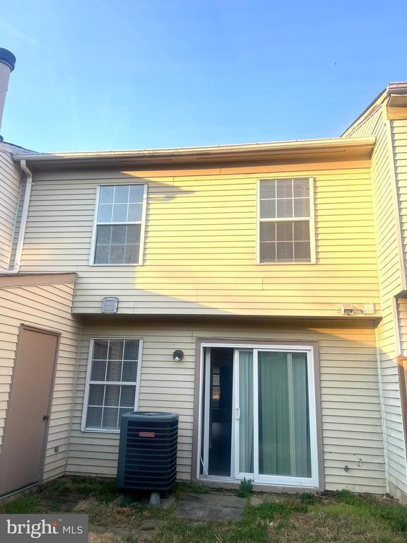 Building Photo - 2753 Bixby Rd