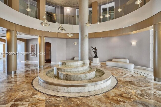 Building Photo - 808 Brickell Key Dr