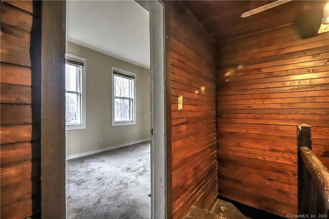 Building Photo - 473 Amity Rd