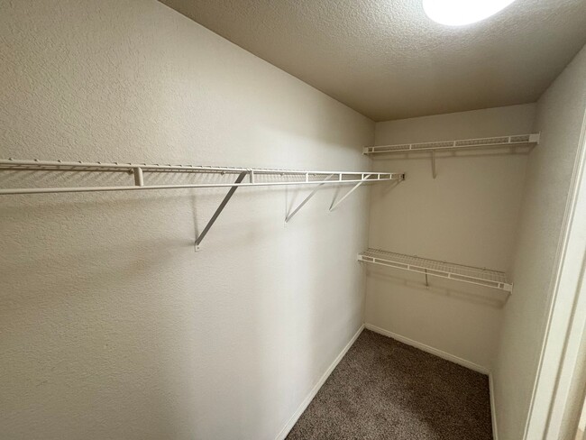 Building Photo - Fantastic 2Bed/2Bath Condo in Southwest Area