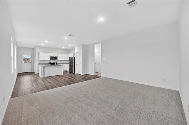 Building Photo - 2128 Mdw Pk Dr