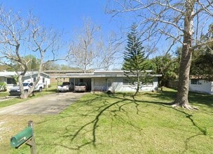 Building Photo - 14 Ronnie Cir