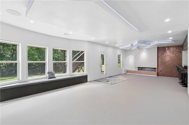 Building Photo - 4470 Skylark Ln