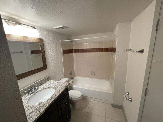 Building Photo - 6082 Westgate Dr