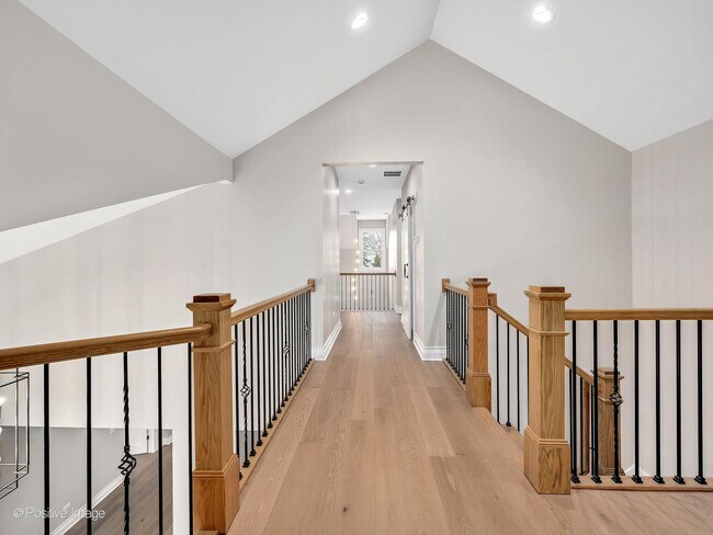 Building Photo - 608 W 55th St