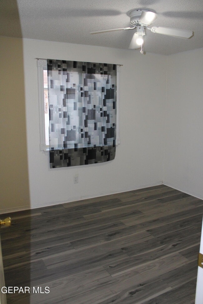 Building Photo - 12477 Sombra Fuerte Dr