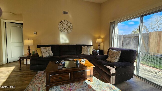 Building Photo - 14640 Marymount St