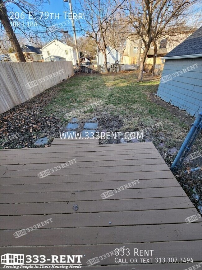 Building Photo - 206 E 79th Ter