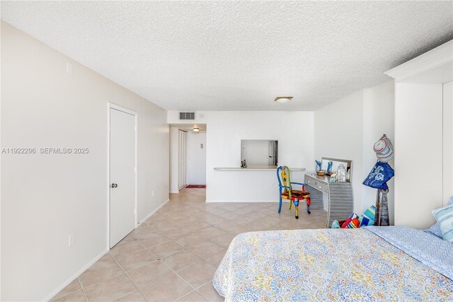 Building Photo - 401 Ocean Dr