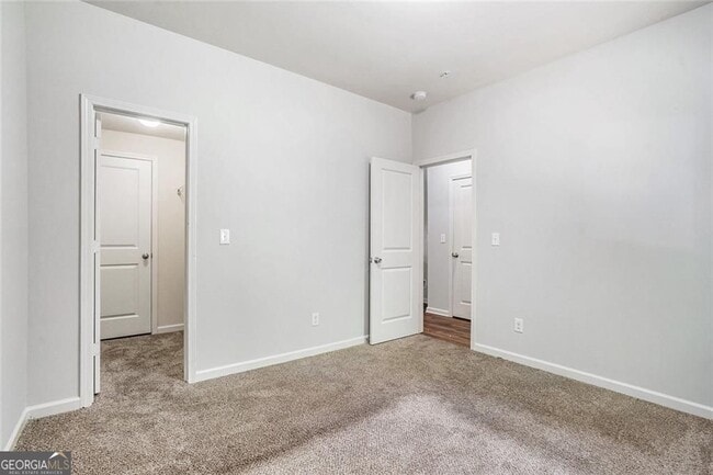 Building Photo - 4043 Avalon Rd SW