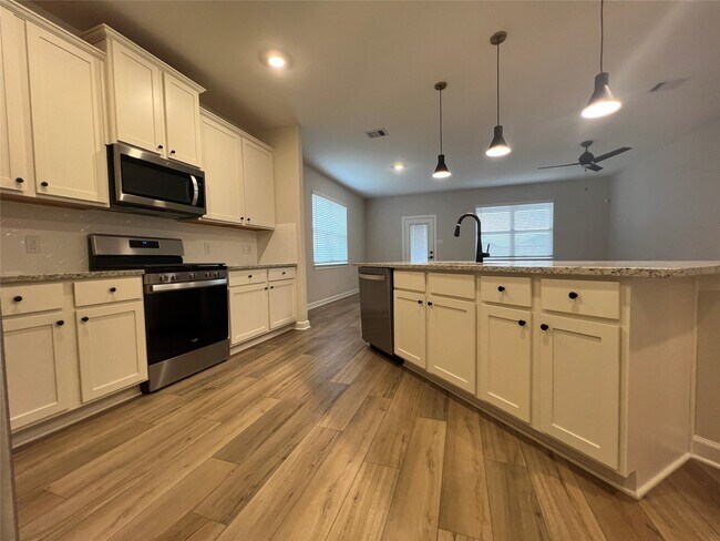 Building Photo - 3077 Sunmoon Ln