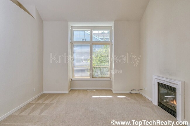 Building Photo - 14705 SW Redbud Way