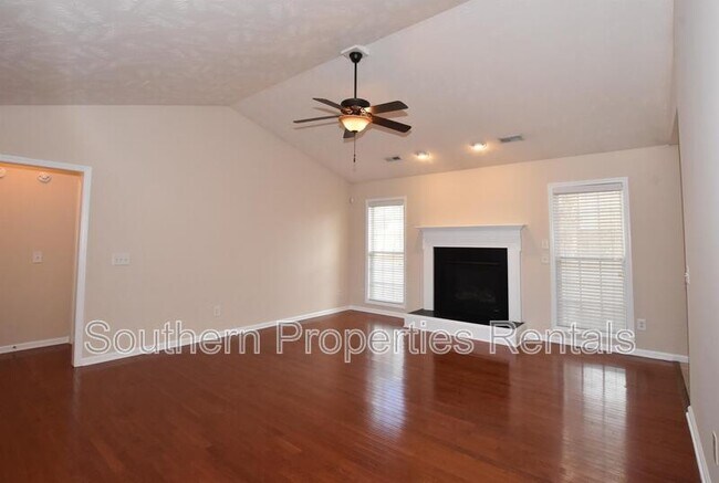 Building Photo - 89 Person Ct