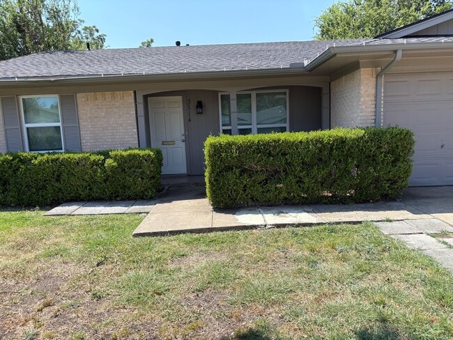 Primary Photo - 3514 Summit Ln