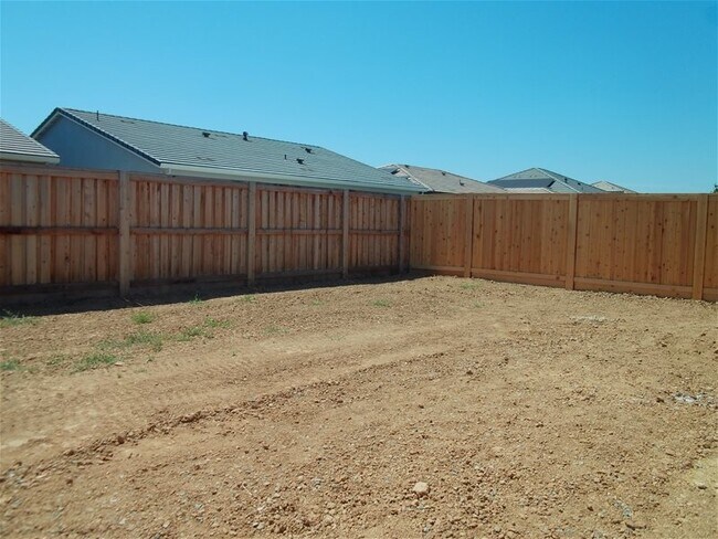 Building Photo - 1348 Kensington Dr